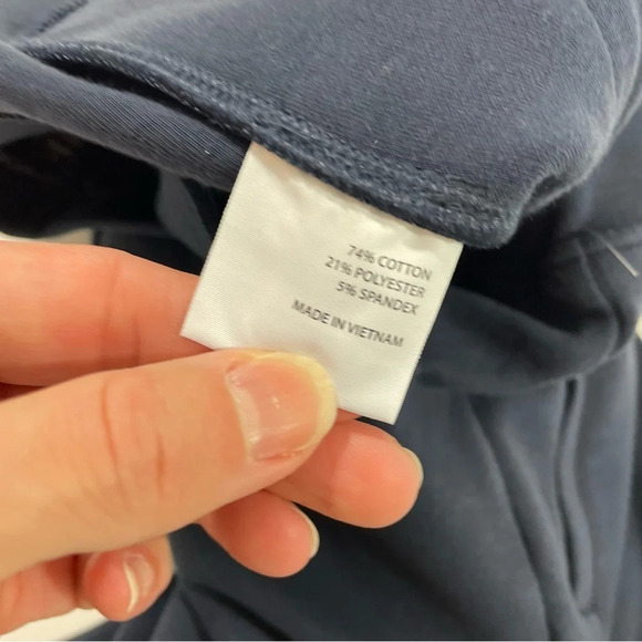 41 Hawthorn Petite Crop Sweatpants Solid Navy - Picture 4 of 9